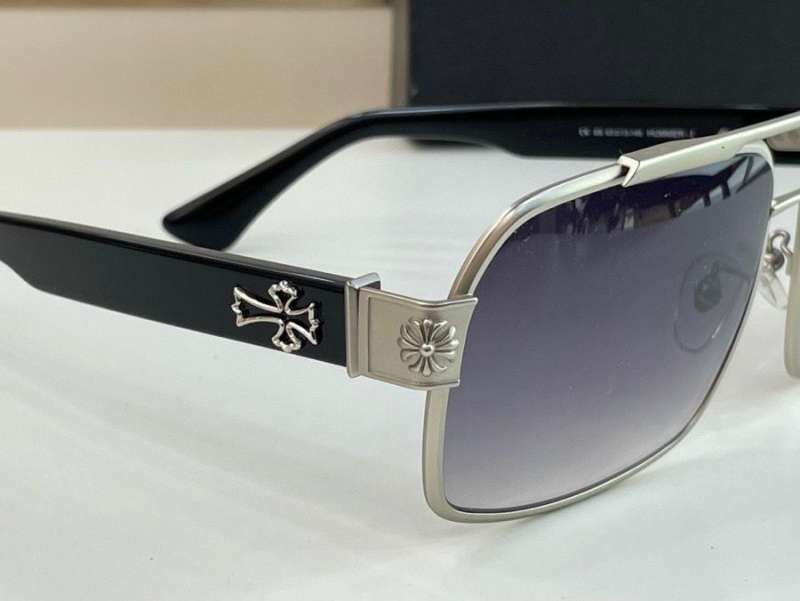 Picture of Chrome Hearts Sunglasses _SKUfw40415879fw